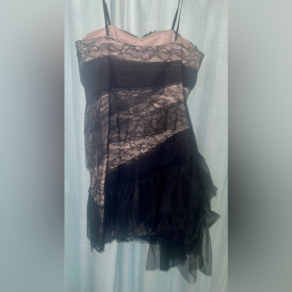 BCBGMaxAzria Runway Strapless Black Lace Dress - Picture 2 of 6